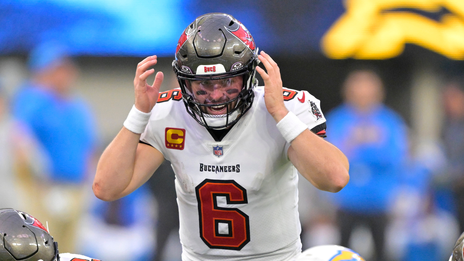 Baker Mayfield and his small hands