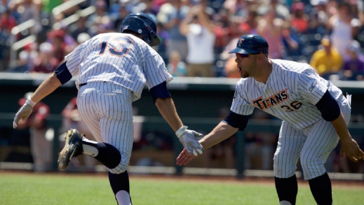 Cal State Fullerton baseball player rounds the bases