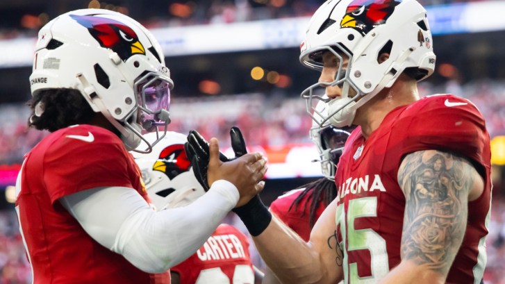 Kyler Murray small hands