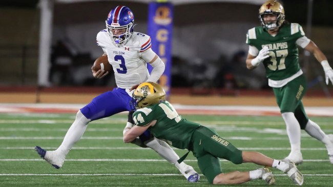 Ryder Lyons runs with the ball for Folsom