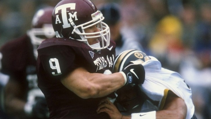 Texas A&M LB Dat Nguyen