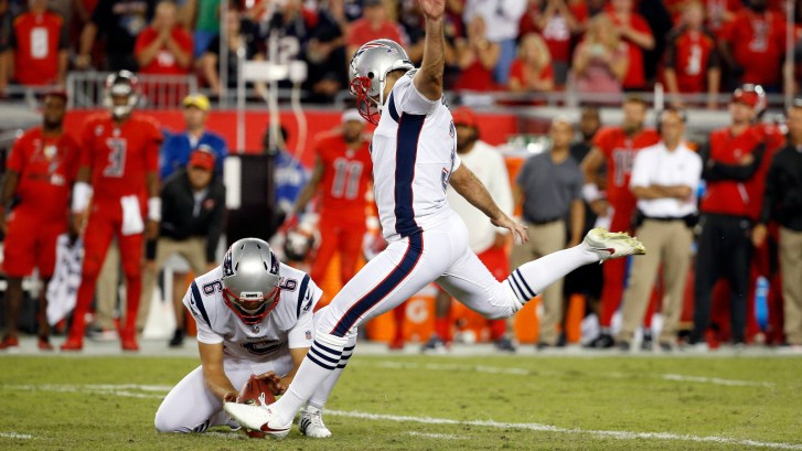 Stephen Gostkowksi kicks 62 yard field goal