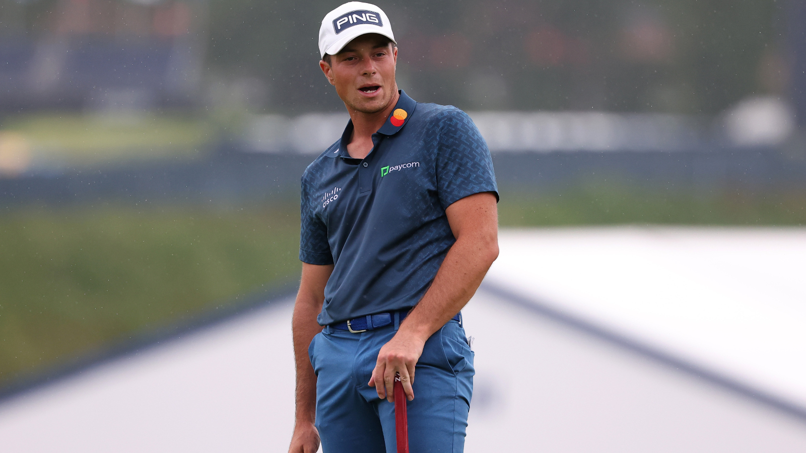 Viktor Hovland putting