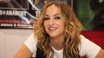 ‘Sopranos’ Star Drea De Matteo Poses In Body Paint To Spur Chemtrails Conspiracy