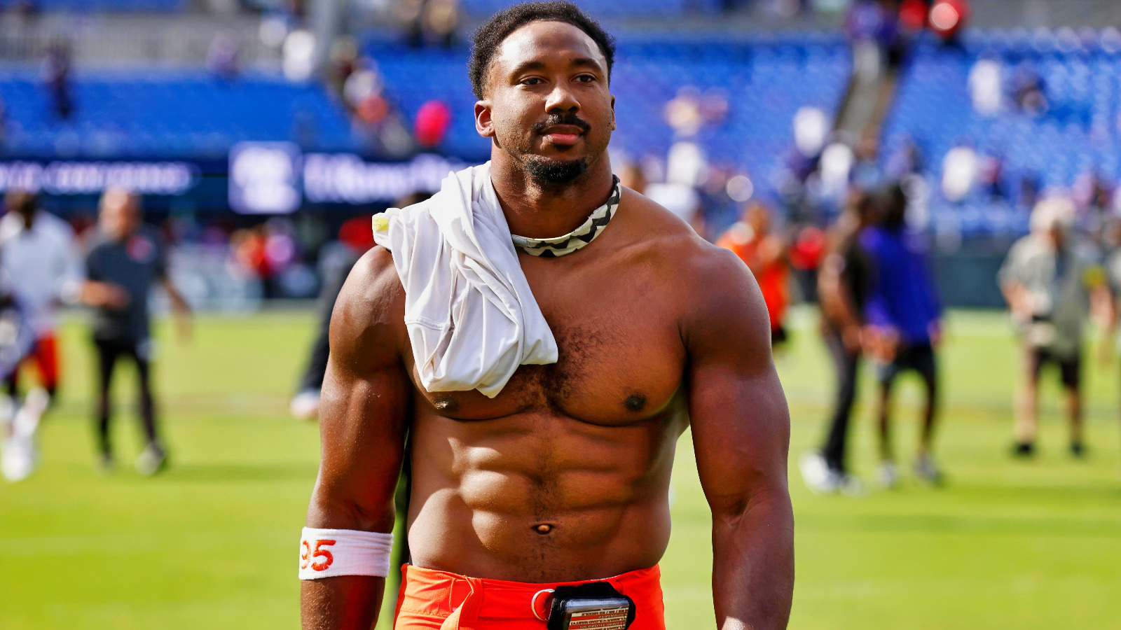 shirtless Myles Garrett shows off his muscles during NFL game