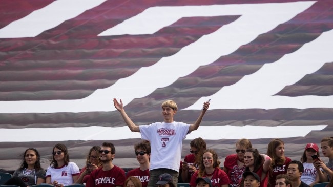 Temple football fans